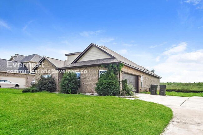 Building Photo - 120 Grip Dr