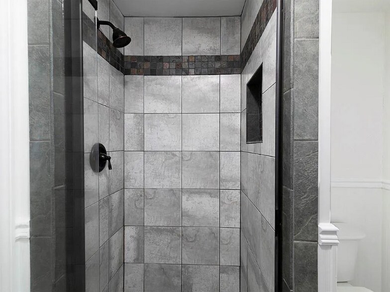 Building Photo - 5490 E Emerald Ct