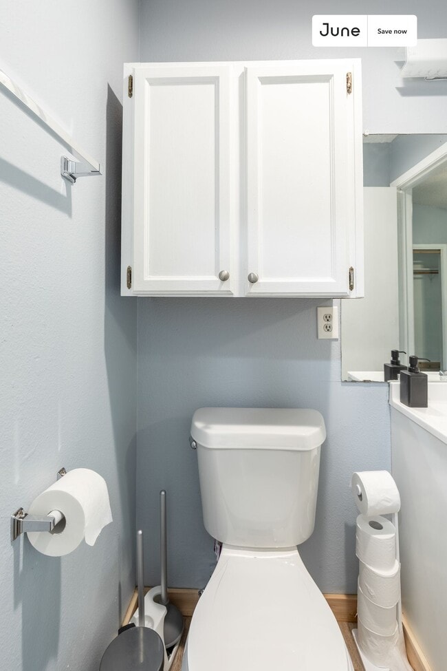 Building Photo - 5402 Brompton Cir