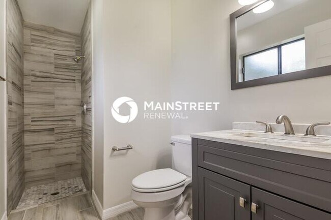 Building Photo - 4 Bedroom Pet-Friendly Home in NORTH PORT, FL with Main Street Renewal