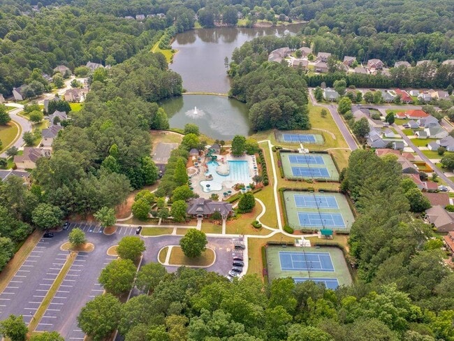 Building Photo - 223 Monarch Village Way