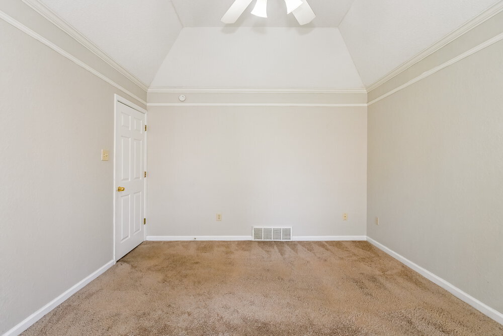 Building Photo - 6690 Autumn Wood Cove
