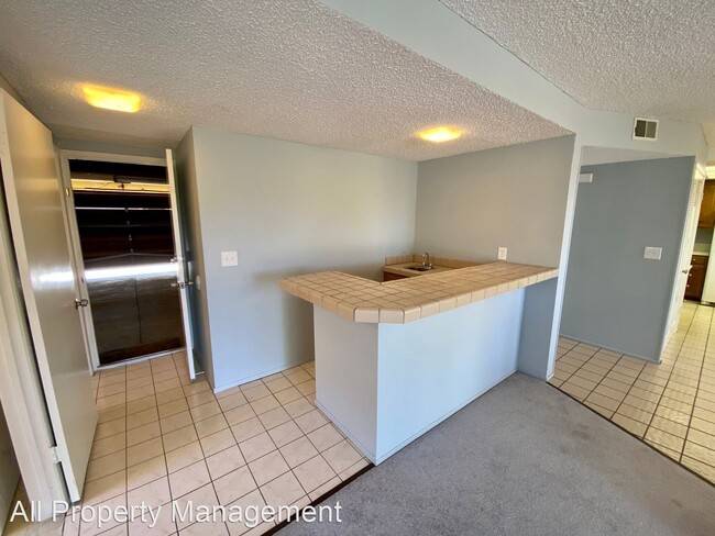 Building Photo - 4 br, 2.5 bath House - 2025 Sea Cliff