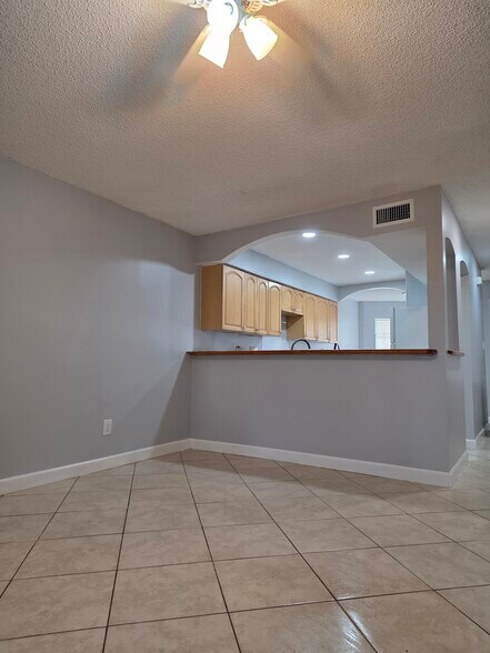 Building Photo - 1862 Foxhall Cir