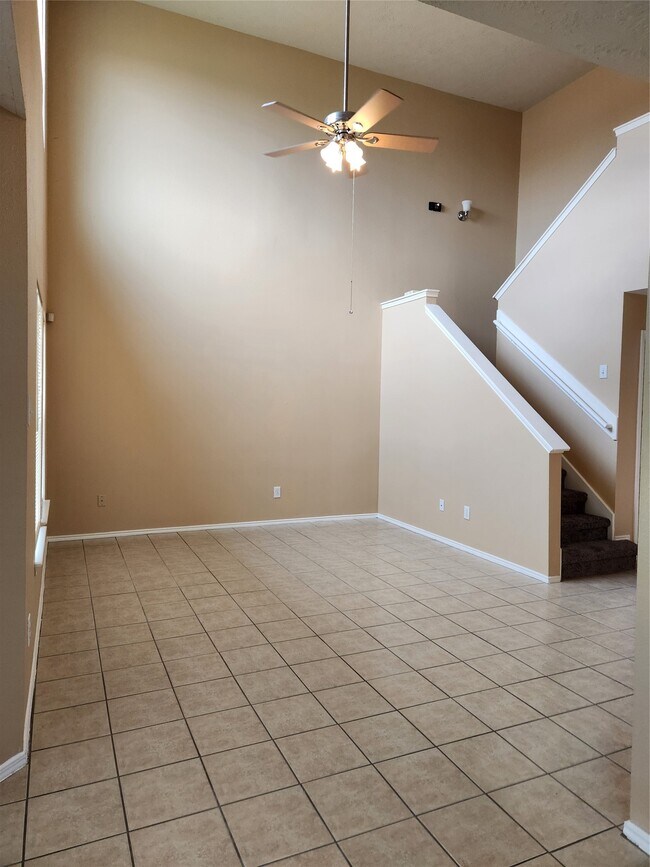 Building Photo - 7346 Cypress Pr Dr