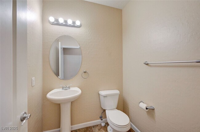 Building Photo - 183 Rolling Fields Ct