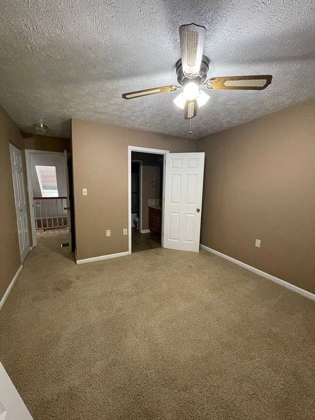 Building Photo - 338 Oxford Dr