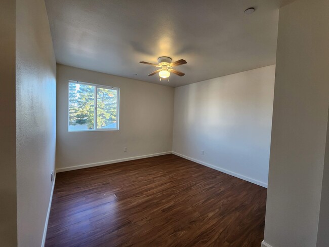 Building Photo - 151 Amberidge Dr