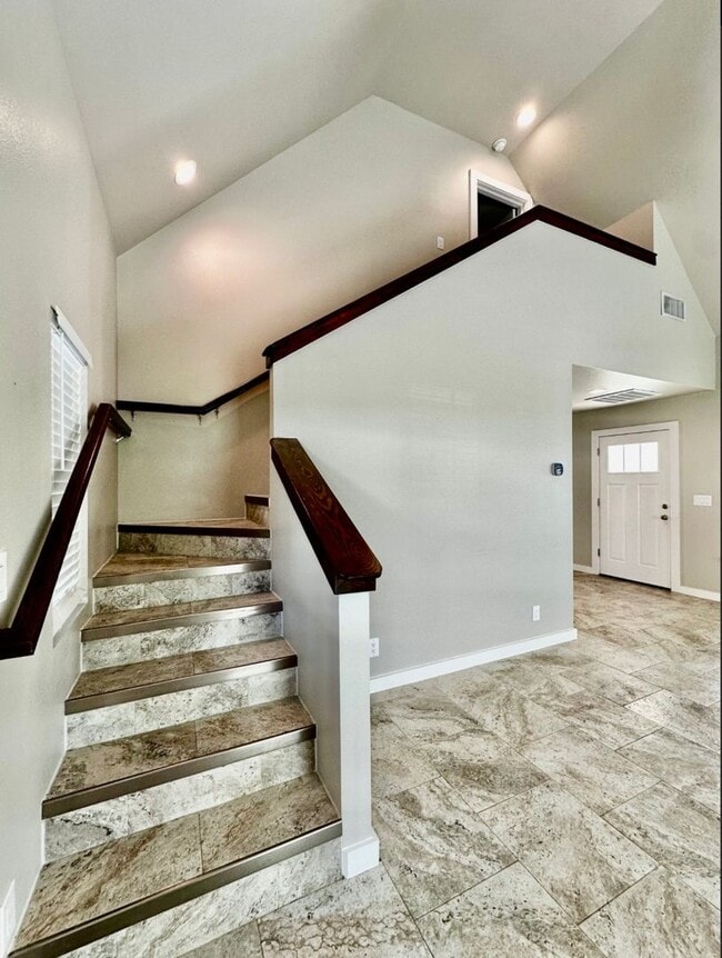 Building Photo - Riverside Bungalow