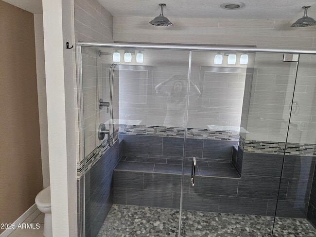 Building Photo - 6002 E Marconi Ave