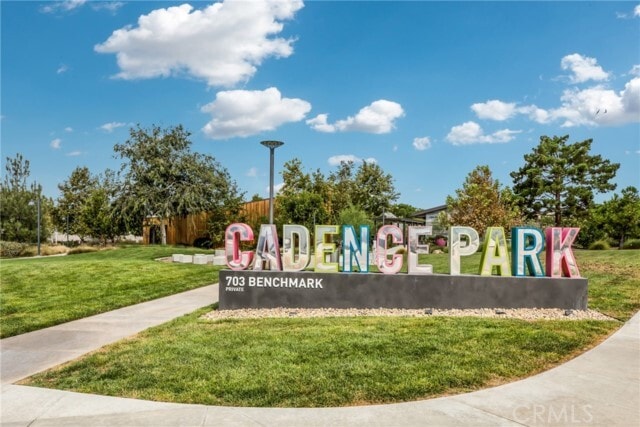 Building Photo - 783 Benchmark