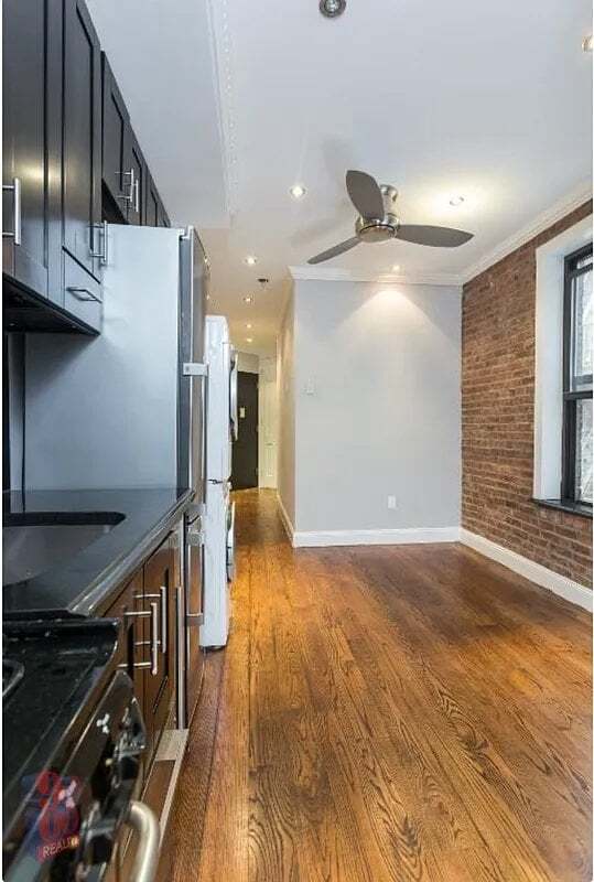 Building Photo - 72 W 108th St