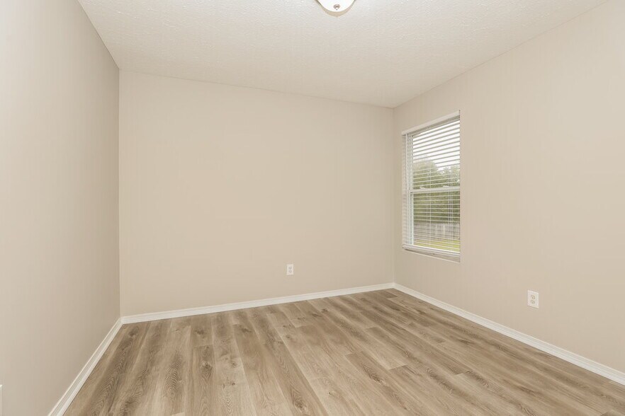 Building Photo - 209 Centreboard Ct