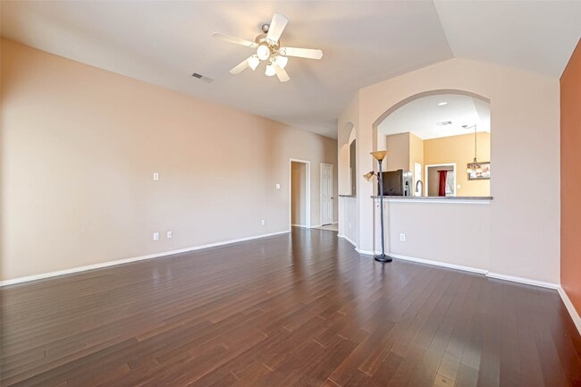 Building Photo - 3403 Sparta Dr
