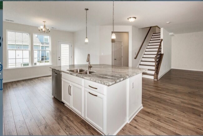Building Photo - 3913 Northridge St
