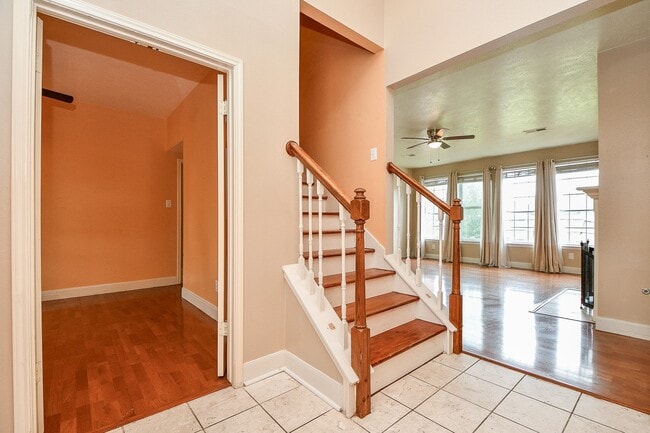 Building Photo - 4306 W Thunderwood Cir