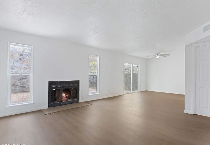 Building Photo - 714 La Chapa Ave