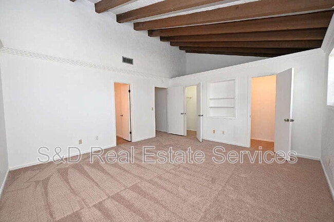 Building Photo - 2249 9th St SE