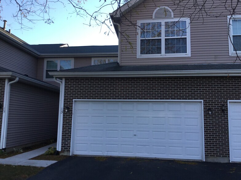 Primary Photo - 13 Brian Ct