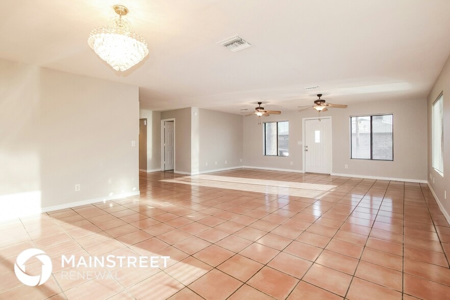 Building Photo - 11635 N 83rd Ave