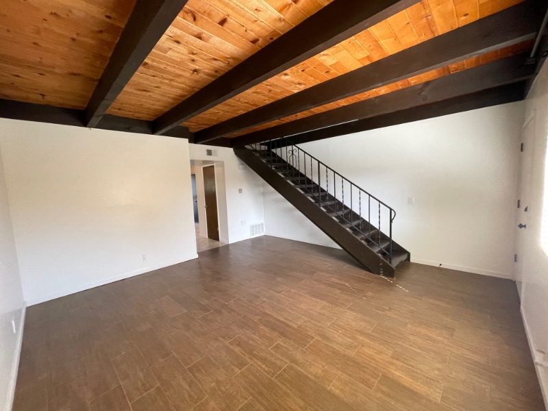 Building Photo - 3335 Panorama Dr