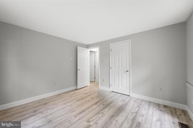 Building Photo - 813 Leeds Manor Ln