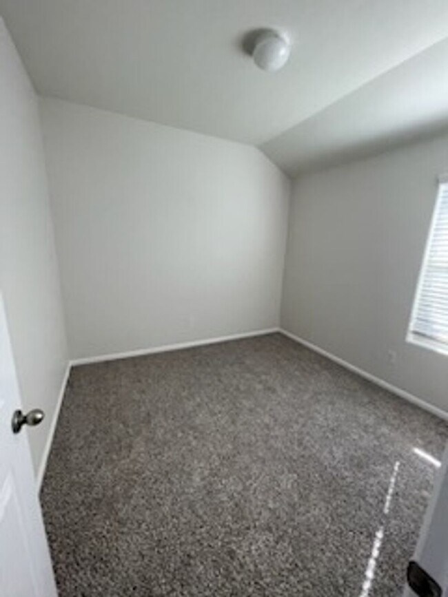 Building Photo - 4212 Tollcross Ln