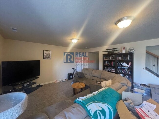Building Photo - 10470 Mount Emerald Dr