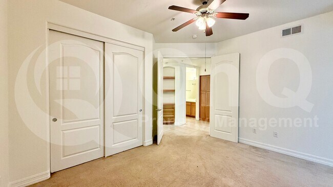 Building Photo - 1456 E 9th St