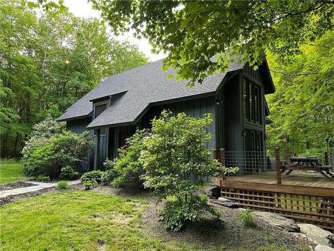 Primary Photo - 41 Redmond Way