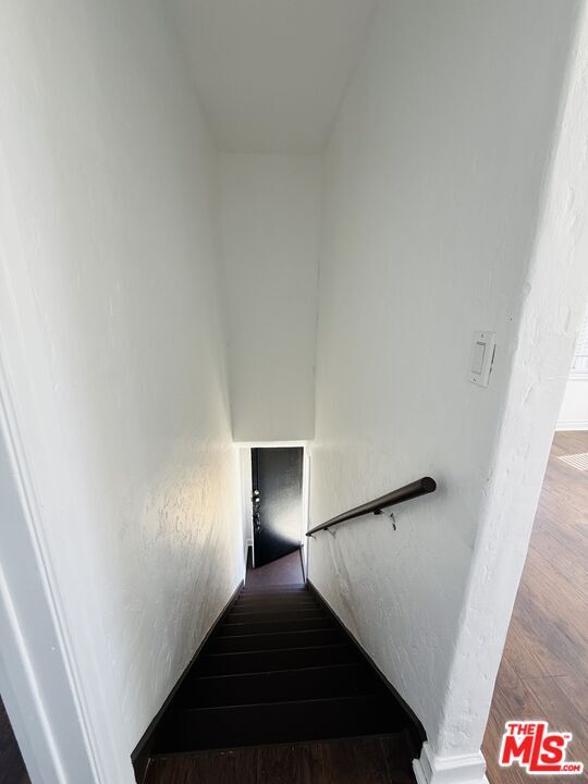 Building Photo - 3883 S Gramercy Pl