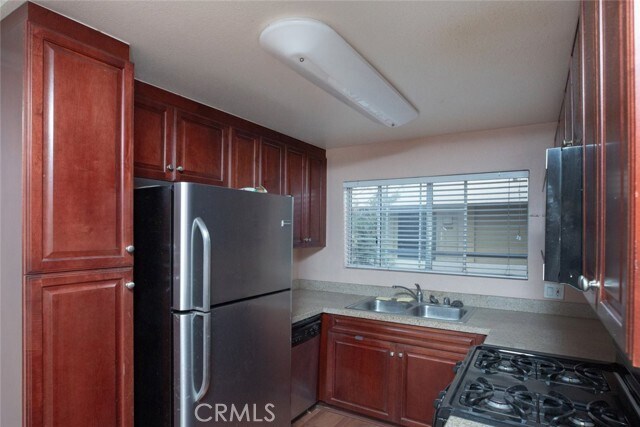 Building Photo - 5540 Owensmouth Ave