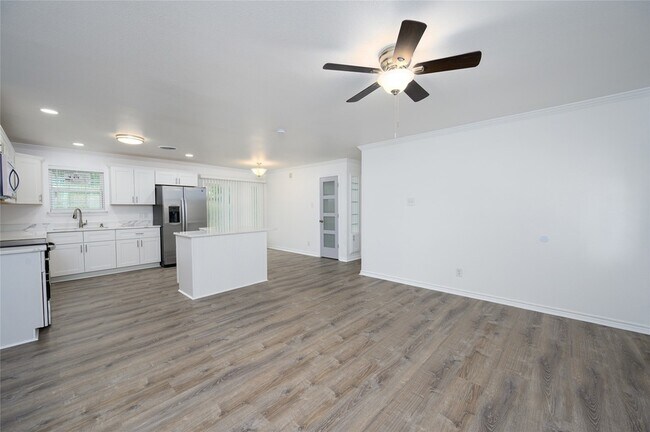 Building Photo - 157 Bob White Rd