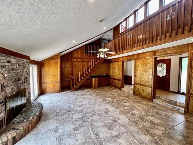 Building Photo - Prestigious Linwood Acres / .44 acres / Rockdale, TX / Swimming Pool