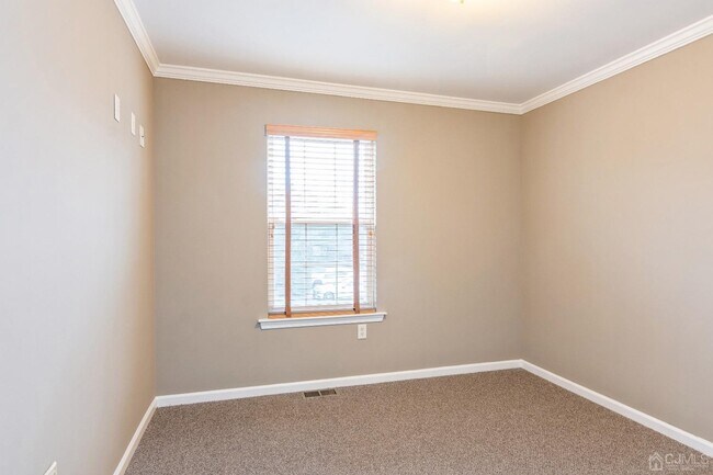 Building Photo - 34 Chimney Ct