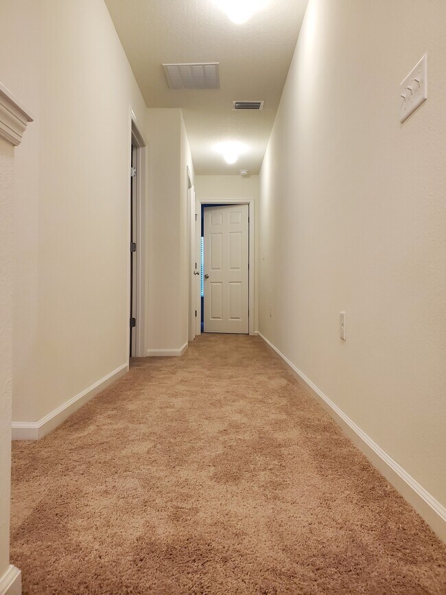 Building Photo - 6085 Greenland Rd