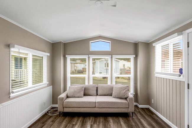 Building Photo - 341 3rd Ave