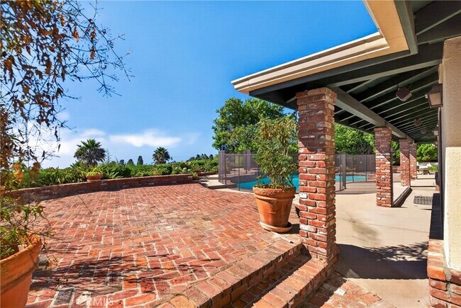 Building Photo - 28917 Scotsview Dr