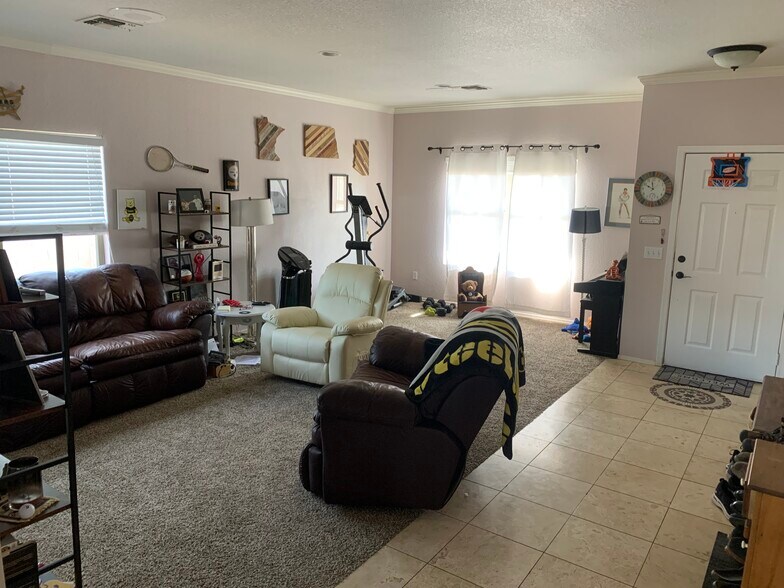 Building Photo - 3864 S Emery