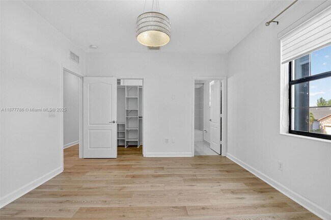 Building Photo - 7176 Sandgrace Ln