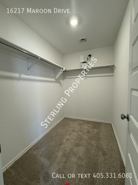 Building Photo - 16217 Maroon Dr