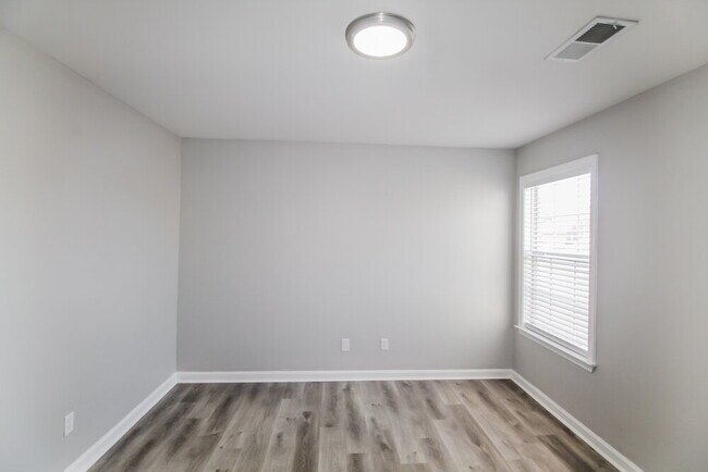 Building Photo - 8565 Griffin Park Dr