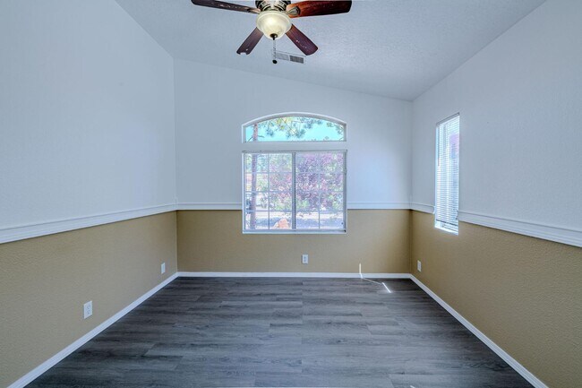 Building Photo - 4720 Shepherd Ct NE