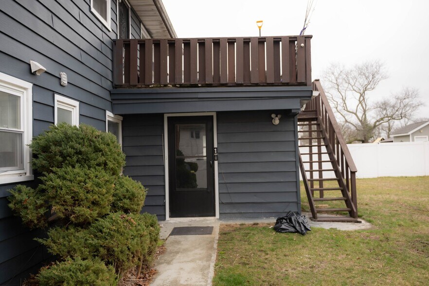 Building Photo - 104 Williams Ave