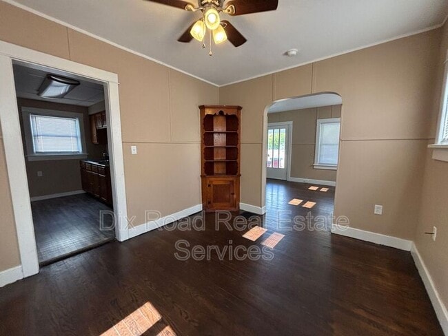 Building Photo - 135 Gramont Ave