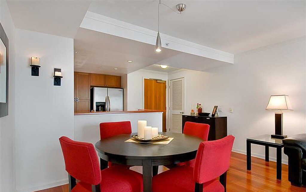 Dining - 400 Beale St, Unit #1110