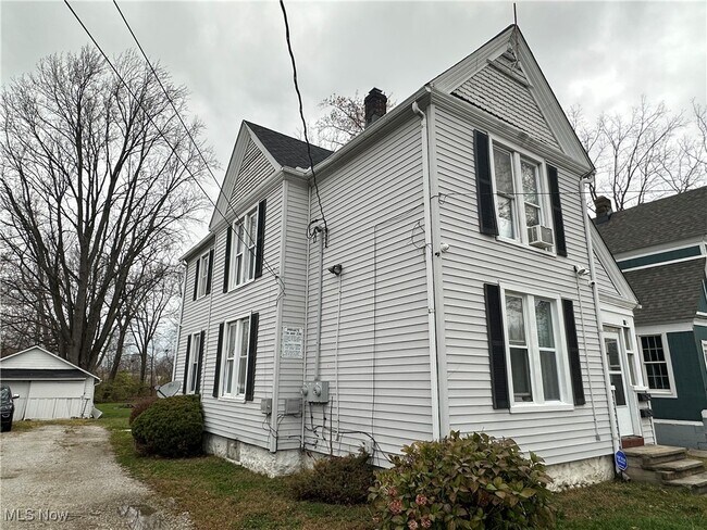 Building Photo - 45 E Prospect St