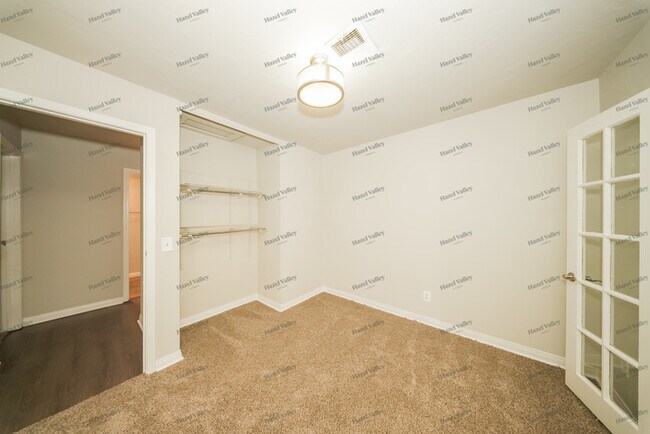 Building Photo - 2749 Indian Creek Blvd