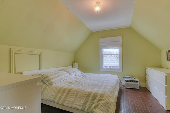 Building Photo - 68 Mt Tabor Way
