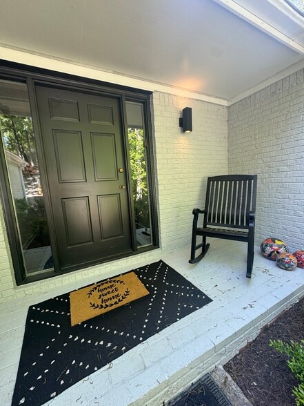 Building Photo - 585 Kings Peak Dr